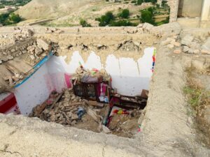ننګرهار کې د کوټې چت غورځېدو له امله درې کسان مړه شوي