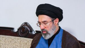 مجتبی خامنه‌يي: د ایران دښمنان د خلکو د یووالي کمزوري کولو هڅه کوي