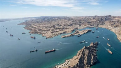 شرکت تحلیل دادههای دریایی: جهان تحت تأثیر تنگه هرمز قرار گرفته است 8 US strikes Iranian missile sites near Hormuz Strait with bunker busters