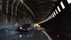 شاهراه سالنگ به روی موترهای مسافربری باز شد