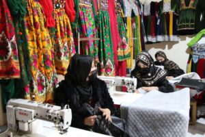 سازمان ملل: زنان عودت کننده افغانستانی با چالش‌های اقتصادی جدی مواجه هستند