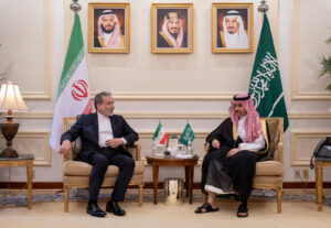 نخستین گفتگوی تلیفونی وزیران خارجه ایران و عربستان پس از جنگ