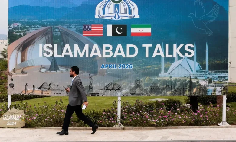 پایان مذاکرات غیرمستقیم ایران و امریکا در اسلامآباد؛ تأکید پاکستان بر ادامه میانجیگری 1 2026 04 11T062420Z 1541138574 RC2UMKAGA7J4 RTRMADP 3 IRAN CRISIS CEASEFIRE PAKISTAN