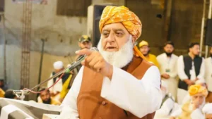 مولانا فضل‌الرحمان: ترامپ زبان دیپلماسی را نمی‌داند