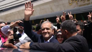 پزشکیان دستاورد آتش‌بس را ثمره فداکاری‌ها و حضور مردم خواند