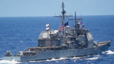 ایران د امریکا پر جنګي بېړیو د ډرون بریدونه کړي 9 CG 62 USS Robert Smalls 002