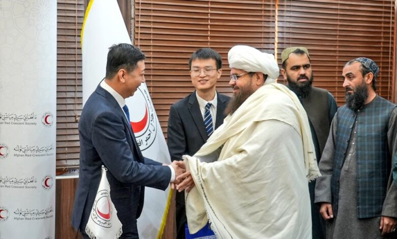 چين ۱۰۰ هزار دالر به سیل زدگان افغانستان کمک کرد 1 HF21defasAAnfqV