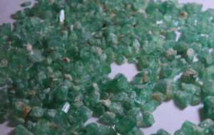 فروش بیش از دو هزار قیراط زمرد پنجشیر