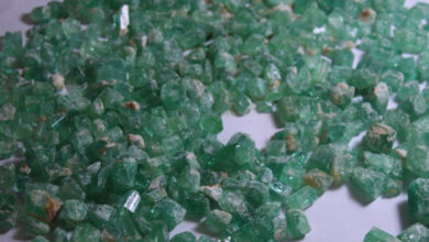 فروش بیش از دو هزار قیراط زمرد پنجشیر 1 HFSXj8IW8AAjsEV