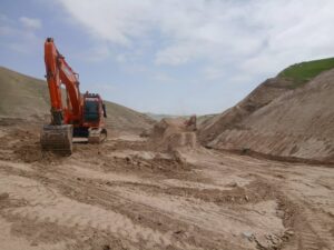 کار ساخت اساسی ۲۵ کیلومتر سرک میمنه – فردوس آغاز شد