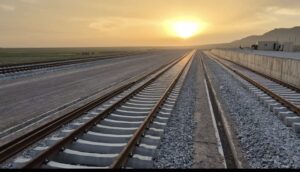 تاکید والی هرات بر تسریع ساخت خط‌آهن رباط‌پریان