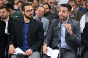 شاعر افغانستانی: ایران در برابر امریکا پیروز شد