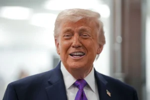 خبرنگار کاخ سفید: ترامپ در جنگی ابدی با ایران گرفتار شده است