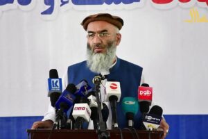 عالم دینی افغانستان : ایستادن در کنار ایران بر همه امّت اسلامی واجب عینی است