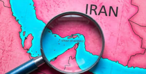 اسرائیل نیوز: معادلات تنگه هرمز تعیین‌کننده آینده جنگ در لبنان است