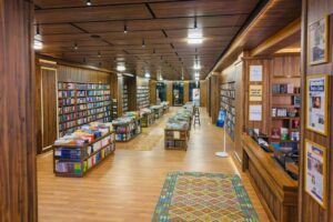 گشایش نخستین کتاب‌فروشی مدرن در کابل