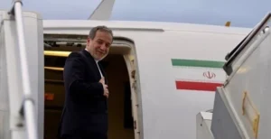 عراقچی پیش از سفر پزشکیان وارد اسلام‌آباد شد