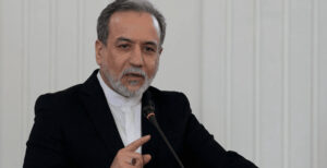 هشدار عراقچی به امریکا: برای امنیت خود، منطقه را ترک کنید