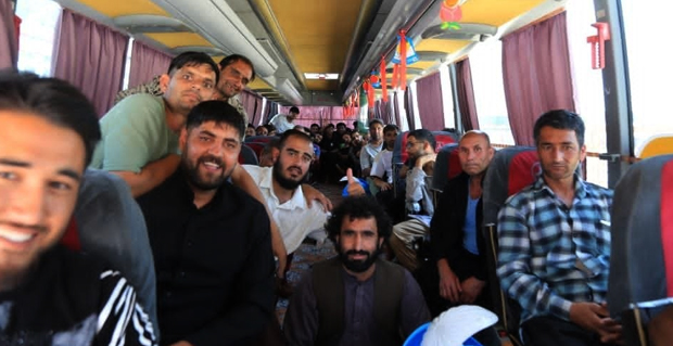 بازگشت ۱۶۲ مهاجر زندانی از ایران به کشور 1 Untitled 1 443