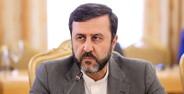 مقام ایرانی: راه رهبر شهید با هدایت رهبر معظم انقلاب ادامه دارد 1 Untitled 1 500