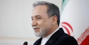 تاکید عراقچی بر مسئولیت انحصاری ایران در مدیریت تنگه هرمز