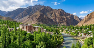 شناسایی ۶۰۰ ساحه معدنی در پنجشیر؛ ثبت ۱۷ نوع معدن و سنگ قیمتی