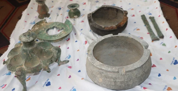 سپردن ۷ قلم اثر تاریخی سهصدساله به ریاست فرهنگ سرپل 1 Untitled 1 Recovered 64