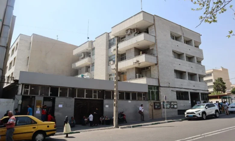 گلایه مهاجران از بیتوجهی سفارت افغانستان در تهران 1 photo 2024 12 04 02 58 39
