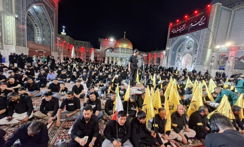 مراسم عزاداری آئینی مهاجران افغانستانی در حرم امام رضا(ع) برگزار شد 1 ۲۰۲۶۰۶۲۱ ۲۰۲۲۲۸