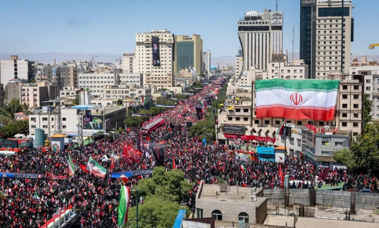 فراتر از یک تشییع؛ بازتاب پیوند مردم با یک آرمان 1 172973494