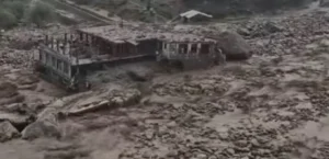 کرزی خواستار کمک فوری به سیل‌زدگان نورستان شد