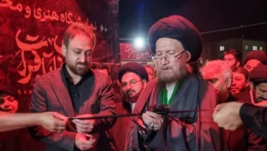 افتتاح چهارمین نمایشگاه آیینی «عرفات تا فرات» با حضور هنرمندان مهاجر در مشهد 1 Untitled 1 91