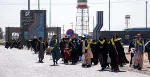 مرز دوغارون یک روز قبل از مراسم تشییع رهبر شهید برای زائران افغانستانی باز می‌شود