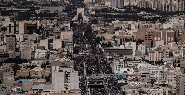 سیاستمدار فرانسوی: ایران هم ترامپ را شکست داد و هم نتانیاهو را 1 Untitled 2 10