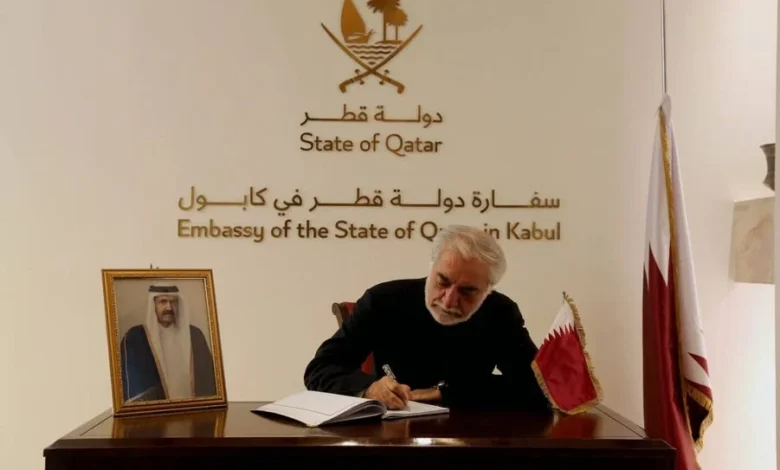 ادای احترام عبدالله عبدالله به امیر پیشین قطر در سفارت این کشور 1 photo ۲۰۲۶ ۰۷ ۱۴ ۱۲ ۲۷ ۴۰