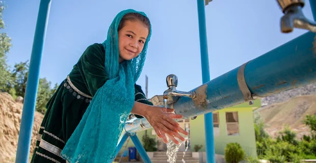 یونیسف برای ۱۰ هزار تن در نورستان آب آشامیدنی صحی فراهم کرد 1 غفغغفقبغ