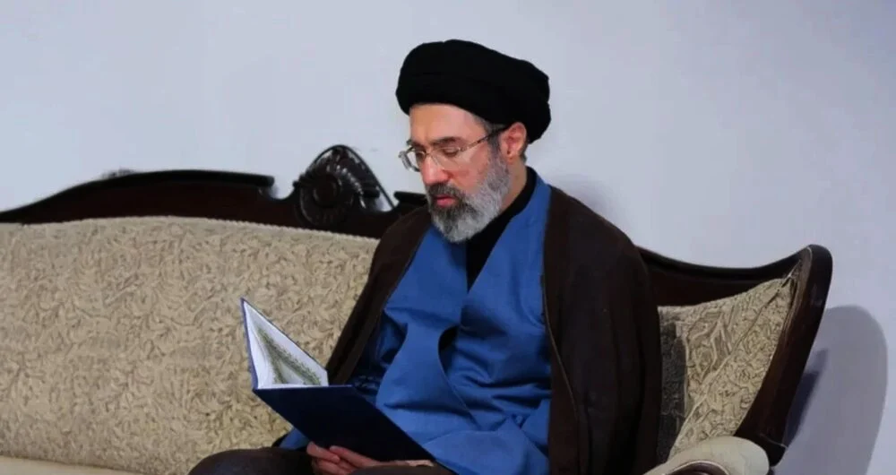 رهبر انقلاب اسلامی ایران: انتقام خون رهبر شهید امت از جنایتکاران، حتمی و جهانی است