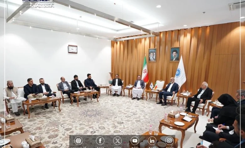 افغانستان و ایران برای حل چالشهای بازرگانان کارگروه مشترک ایجاد میکنند 1 HQQknm7W0AA46qC