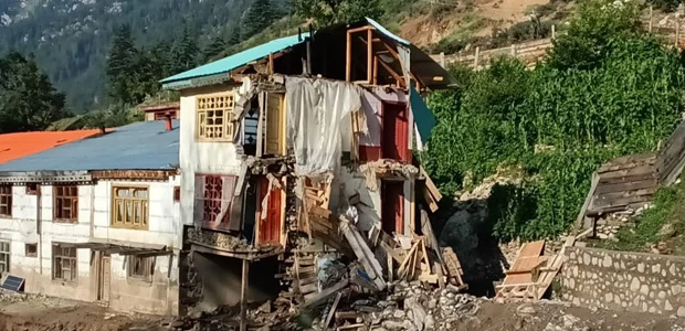 کمکهای بشردوستانه اوچا به سیلزدگان نورستان 1 Untitled 1 238