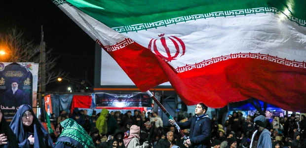 گاردین: فشار بیشتر، ایران را منسجمتر میکند 1 سایت 228