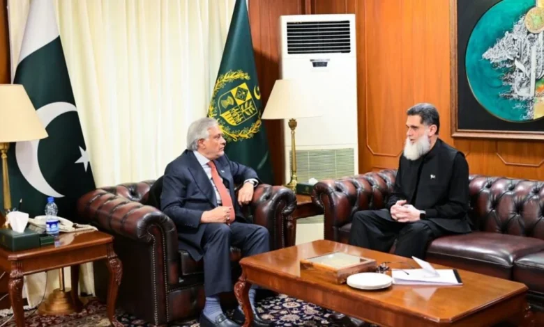 امنیت منطقه؛ محور رایزنی سفیر پاکستان در کابل با اسحاق دار 1 Pak foreign minister