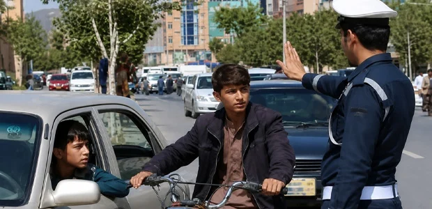 رانندگی افراد زیر ۱۸ سال در سراسر کشور ممنوع شد 1 سایت 135