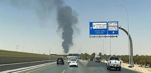 آتش و دود غلیظ در نزدیکی میدان هوایی ریاض؛ پروازها متوقف شد 1 سایت 519
