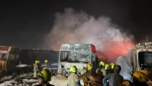آتش‌سوزی گمرک اسلام‌قلعه با مشارکت آتش‌نشانان ایران مهار شد