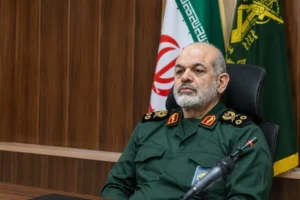 فرمانده سپاه پاسداران ایران: هیچ قدرت فرامنطقه‌ای حق دخالت در تنگه هرمز را ندارد
