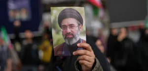 رهبر ایران: نهادینه‌شدن نماز برای حرکت به سوی تمدن اسلامی ضروری است