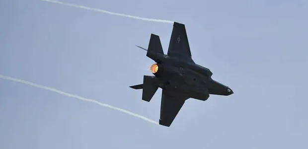 یک جنگندۀ فرانسه در جریان پرواز آموزشی سقوط کرد 1 سایت 584